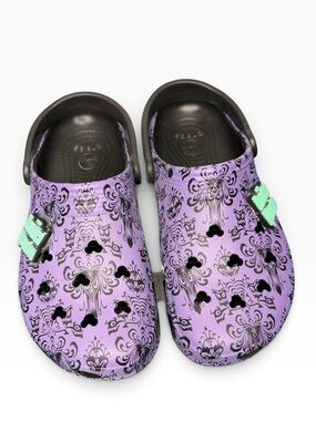 NWT Disney Haunted Mansion Wallpaper Crocs with glow in the dark logo- M7/W/9
